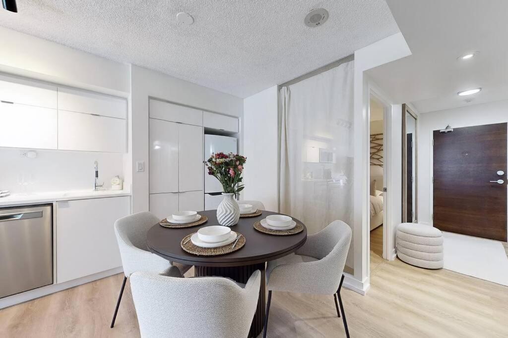 Cityplace Apartment *